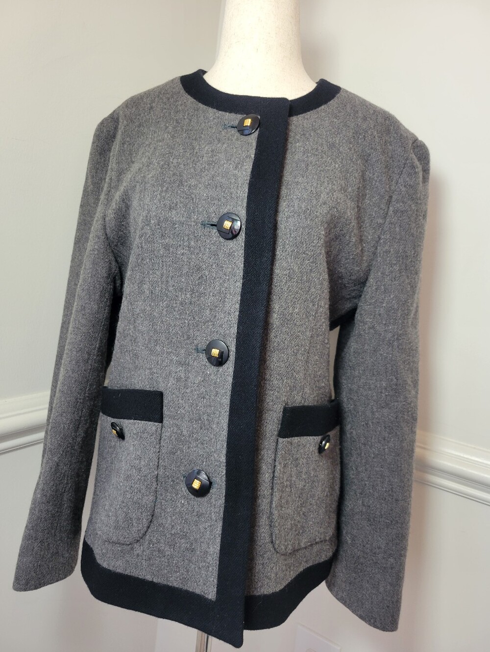 Vintage Oleg Cassini Petite 6 Wool Lady Jacket Gray Black Contrast Trim